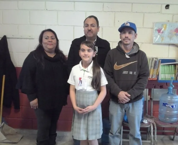 Ganan alumnas lugar en Parlamento Infantil realizado en Nogales