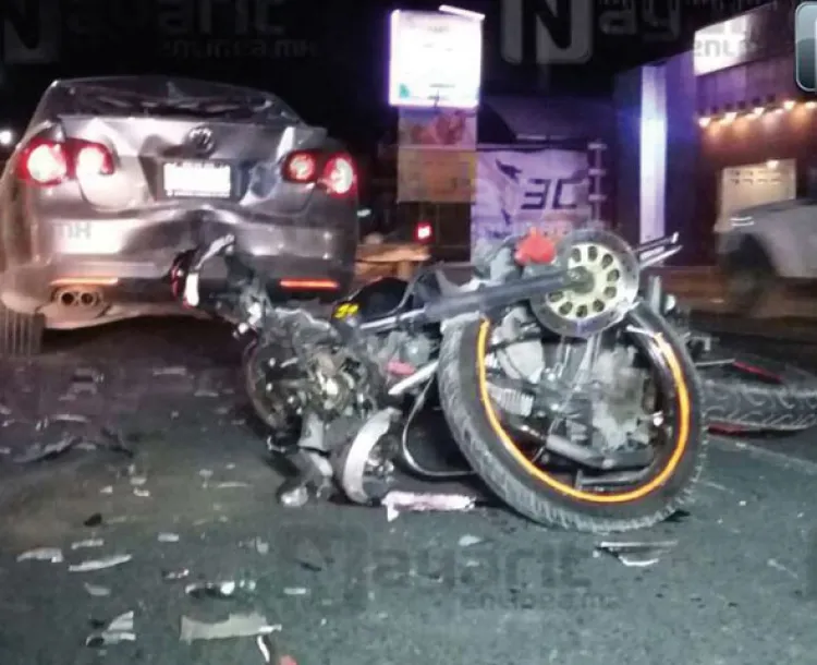 Fallece  motociclista  al chocar  contra carro