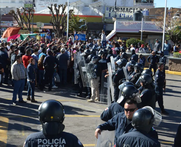 Nogales en caos