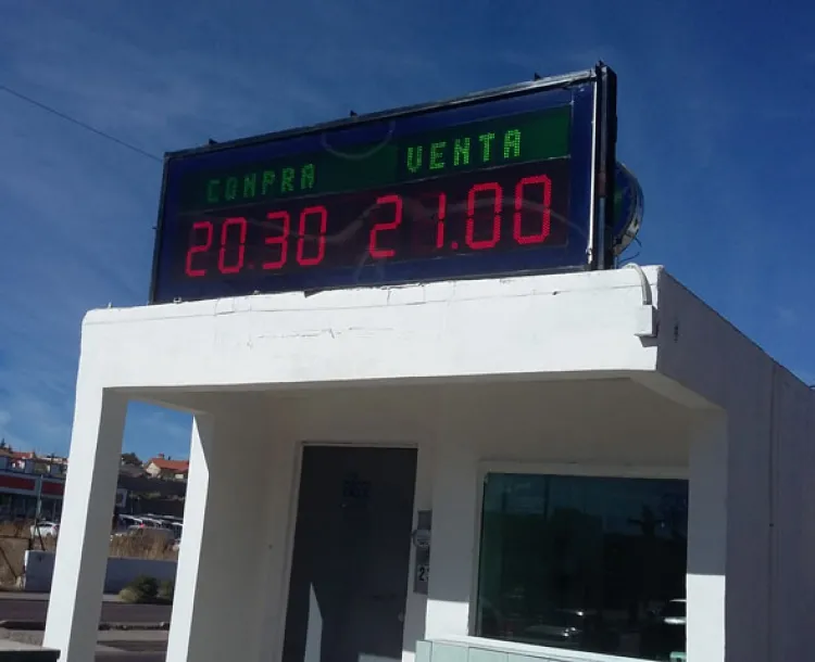 Supera dólar los 21 pesos en varias  casas de cambio y bancos en Nogales