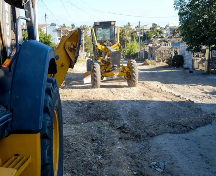 Servicios Públicos enfoncan trabajo en raspado de calles