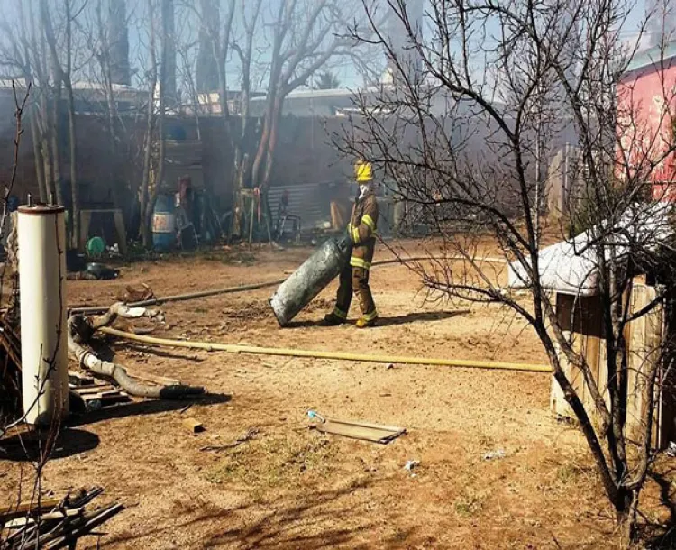 Voraz incendio destruye una casa