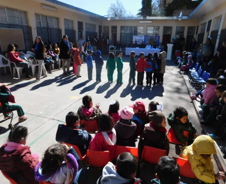 Certifican a escuela promotora de salud