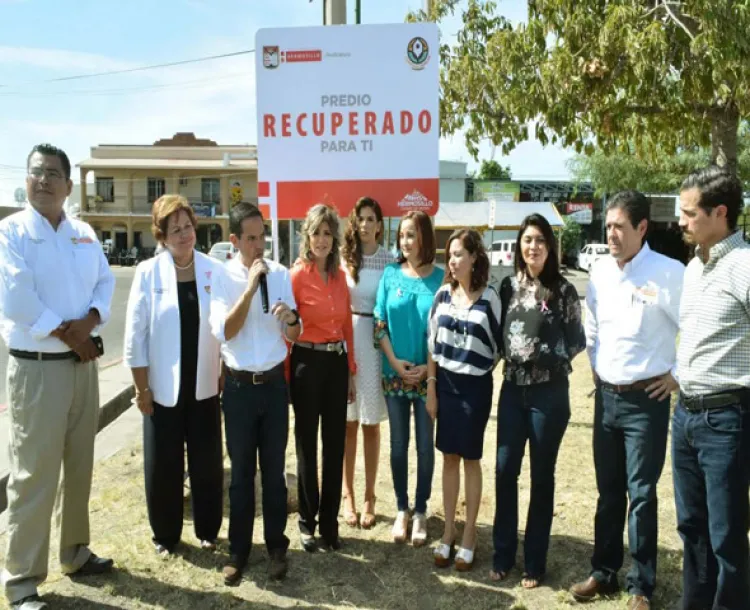 Recuperan terrenos,parques y hasta calles vendidas a particulares