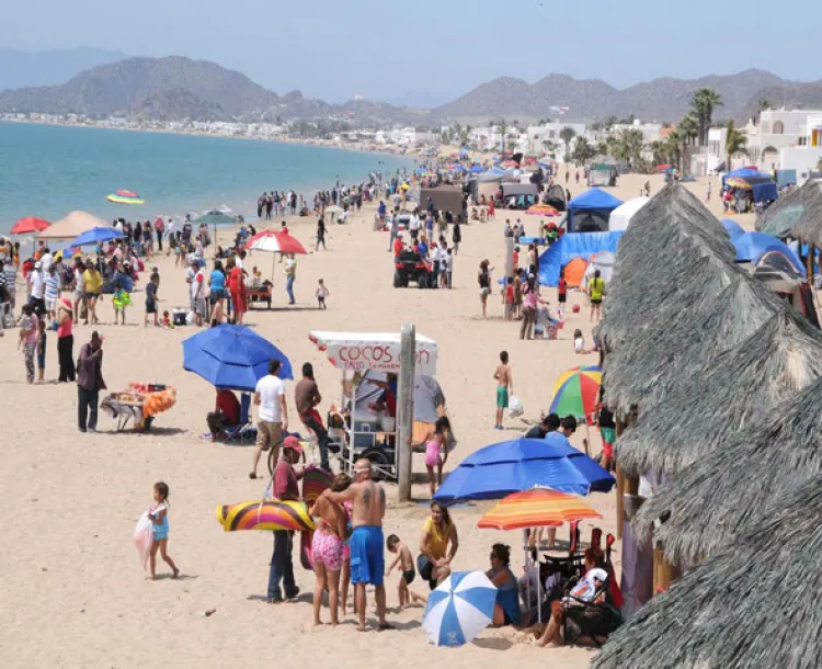 Abarrotan 80 mil visitantes playas de Bahía de Kino