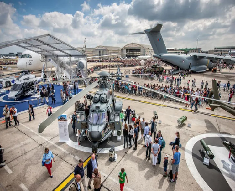 Secretaría de Economía impulsa megarregión en París Air Show