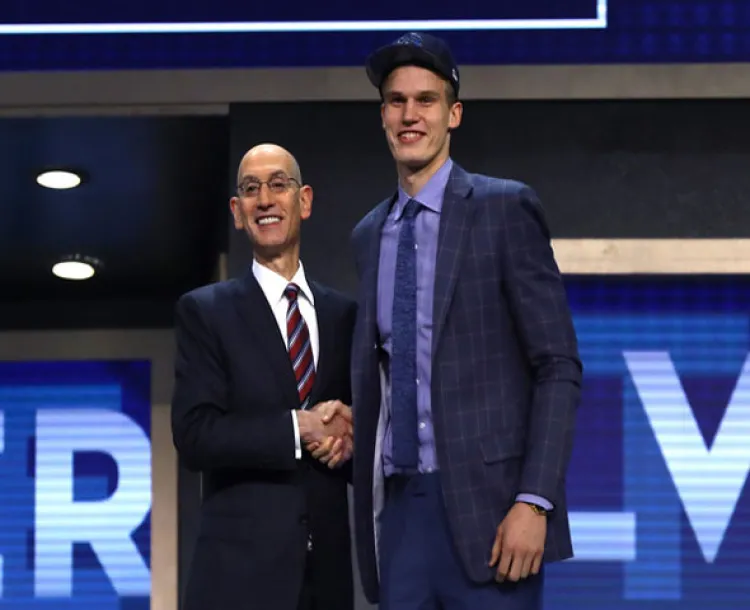 Suman los Toros a Lauri Markkanen