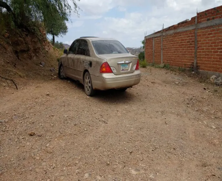 Detienen a conductor en la Colosio tras persecución