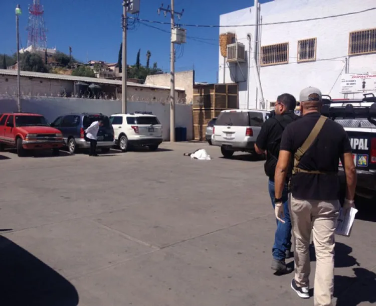 Asesinan a mujer de un balazo en la cabeza