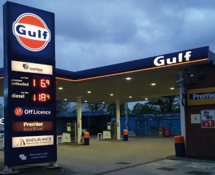 Gulf abre sus dos primeras gasolineras en México