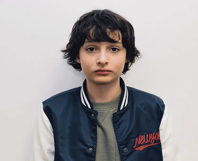 Actor de ‘Stranger Things’ corre al mánager acusado de abuso sexual