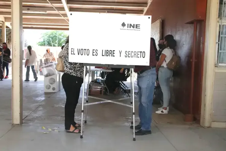 Más de 4 mil funcionarios de casillas renuncian al proceso electoral