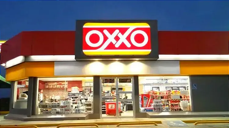 No le venden cerveza y quiebra las ventanas del Oxxo en Nogales