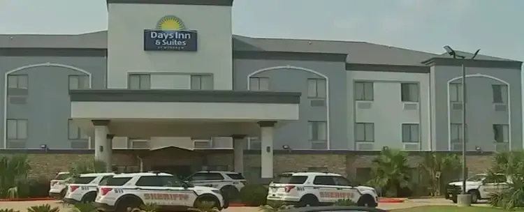 Tragedia en Houston: Bebé de 4 meses muere en hotel, padres detenidos