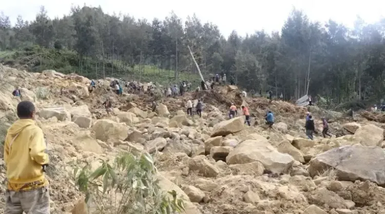 Impactantes FOTOS: 2 mil sepultados en Nueva Guinea tras avalancha; habría al menos 670 fallecidos