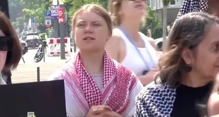 Activista Greta Thunberg fue captada en manifestación en Alemania