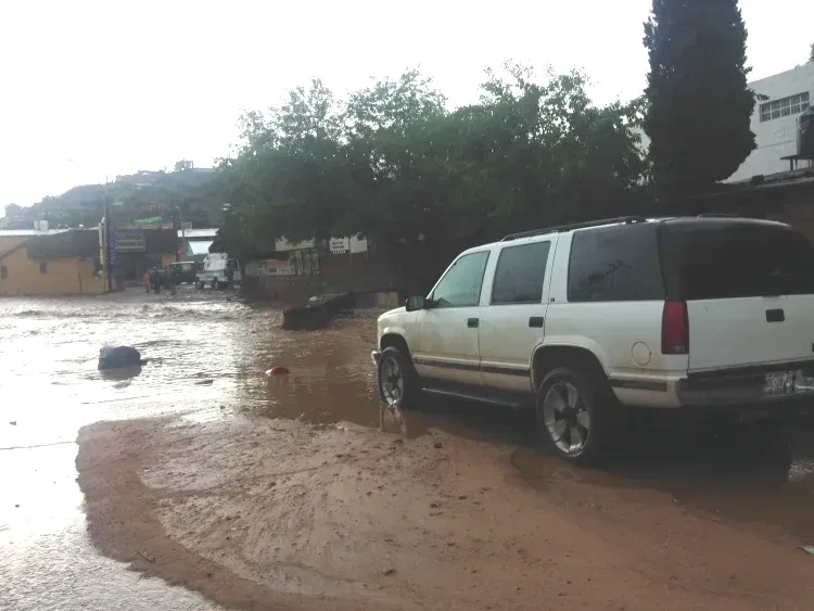 Nogales refuerza medidas contra imprudentes durante lluvias