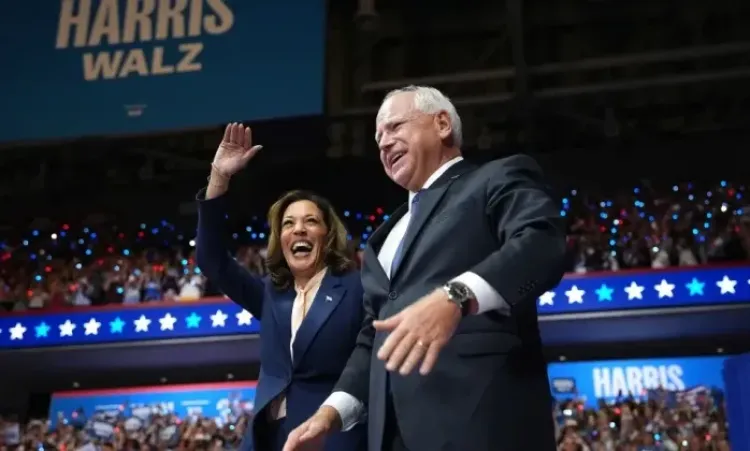 Kamala Harris y Tim Walz en Arizona: ¿Podrán conquistar el voto latino y vencer a Trump?