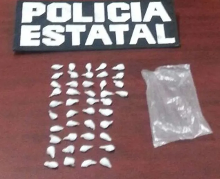 Arresta PESP a 2 sujetos con drogas