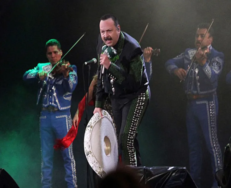 Pepe Aguilar le entra al jaripeo en EU