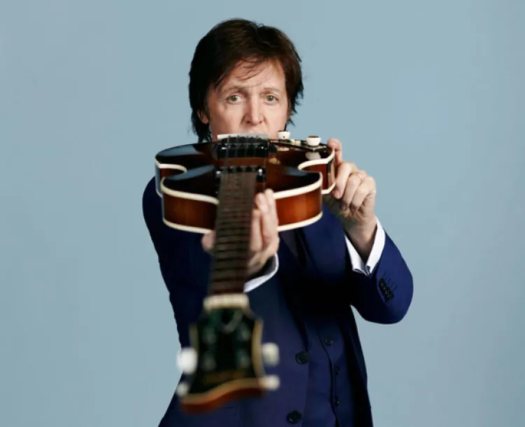 Paul McCartney publica 800 páginas de biografía