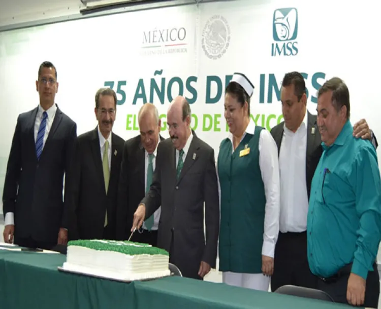 Celebra IMSS 75 aniversario