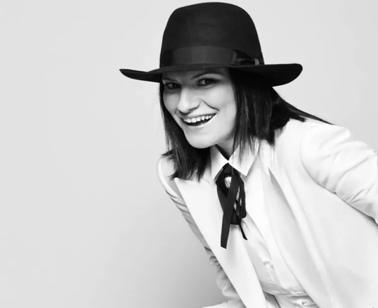 Laura Pausini hace historia