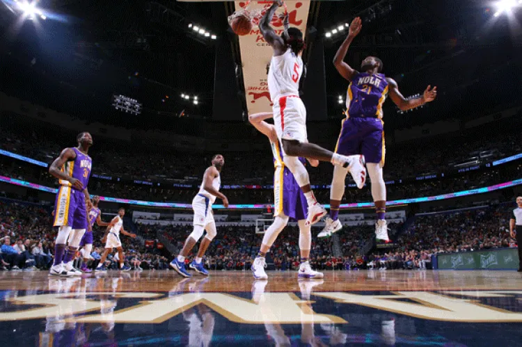 Clippers derriba a Pelícanos