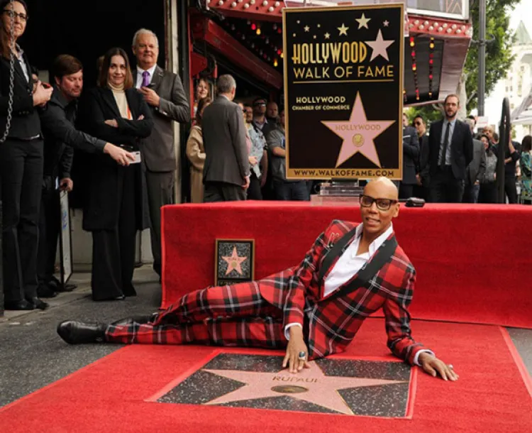 RuPaul recibe su estrella en el Paseo de la Fama