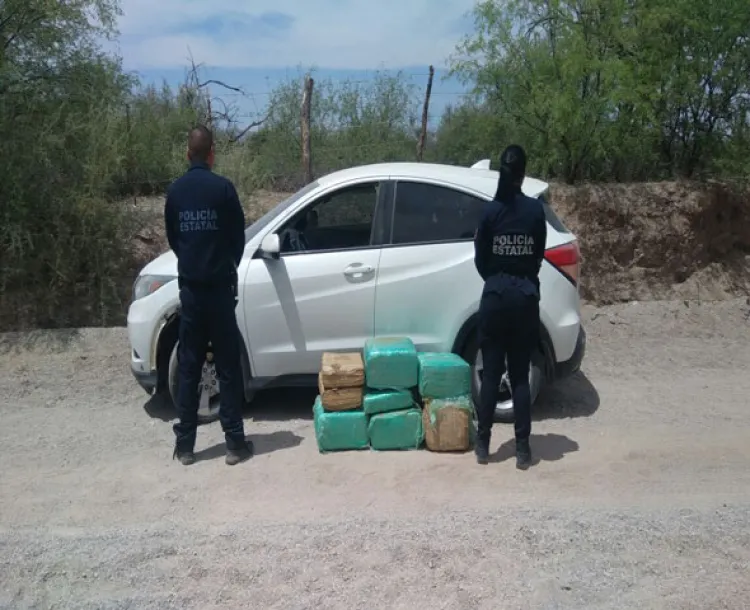 Asegura PESP en Sáric auto cargado con 67 kilos de marihuana