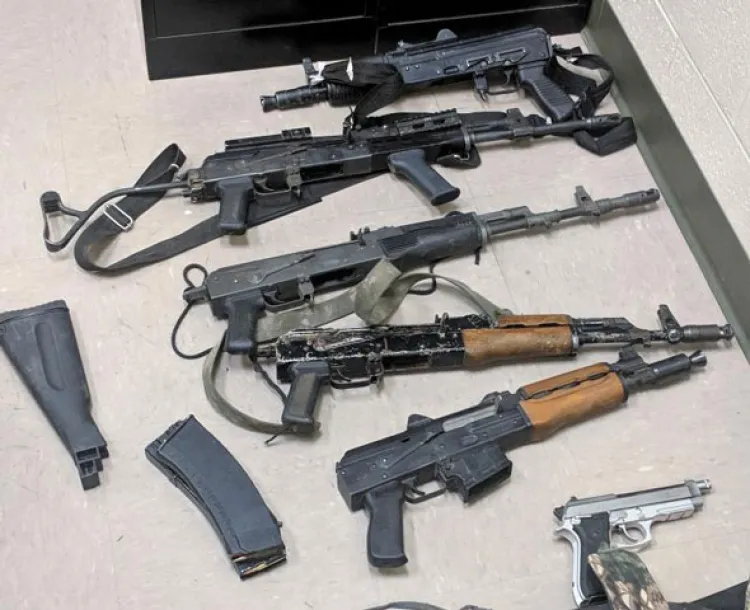 Detienen a tres mexicanos con varios rifles en Arizona