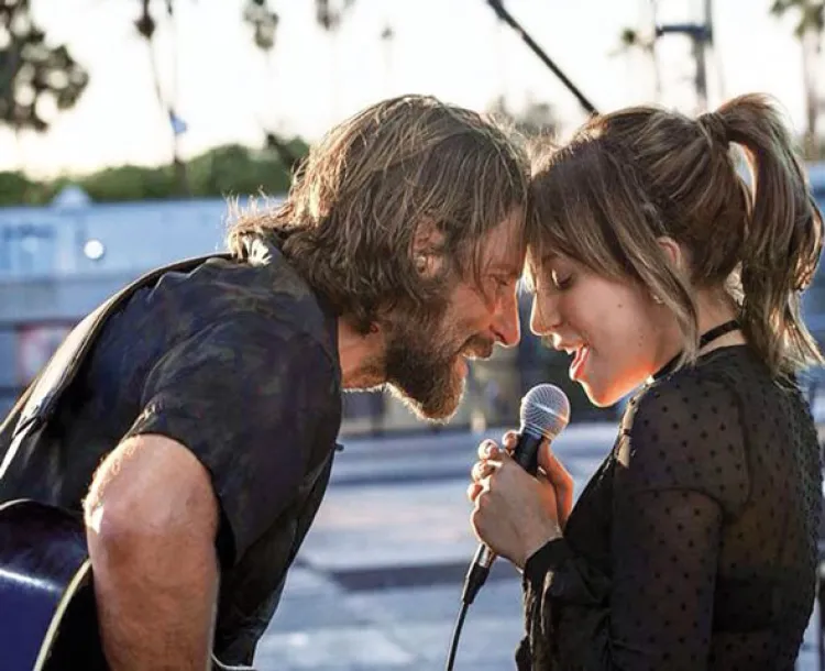 Lady Gaga animó a cantar a Bradley Cooper