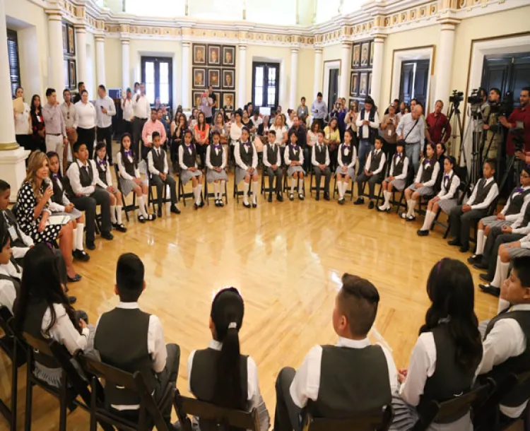 Sesionan Diputados Infantiles