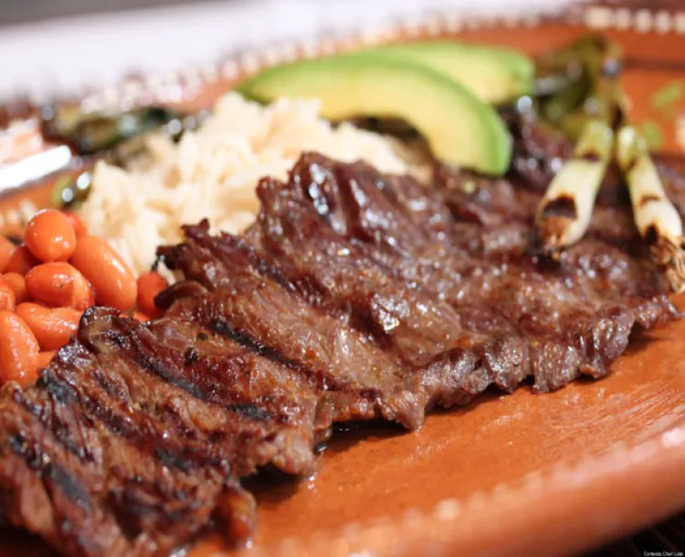 Carne asada forma parte de dieta saludable:IMSS