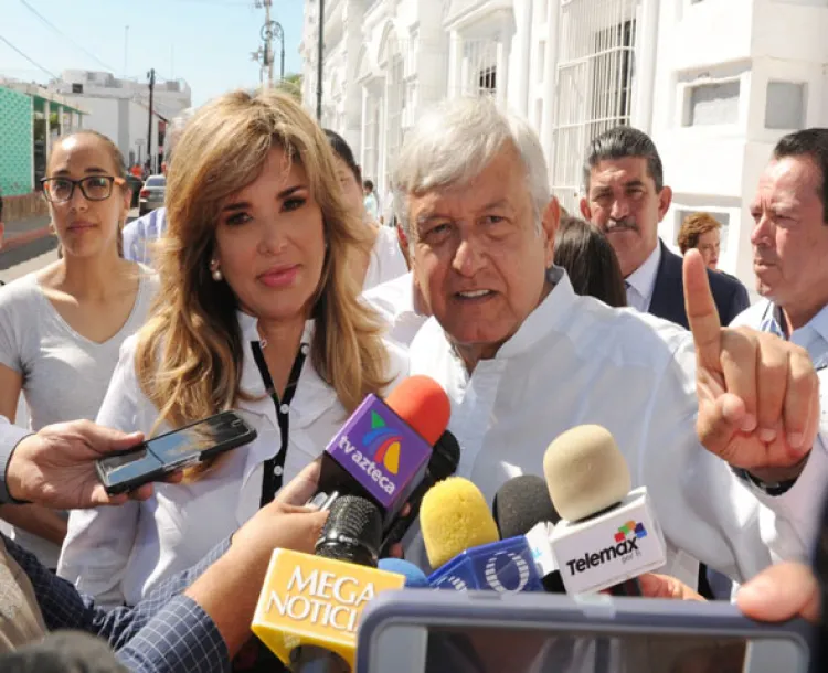 Solicita Gobernadora a AMLO 25 obras prioritarias