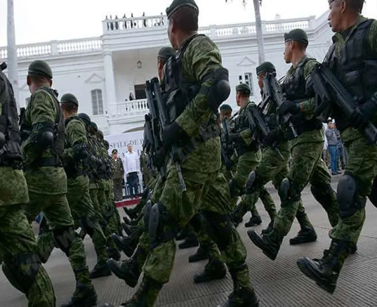 Abandonan 21 mil militares las Fuerzas Armadas, otro ejército en las calles