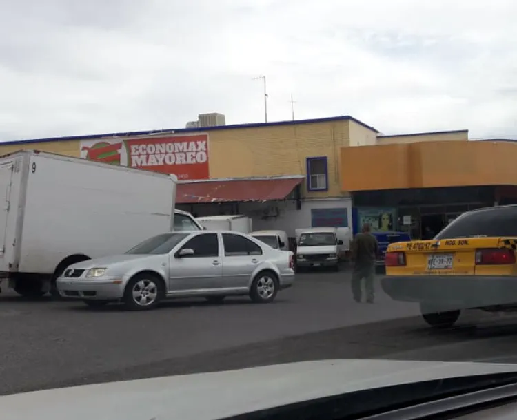 Cuantioso robo en Economax