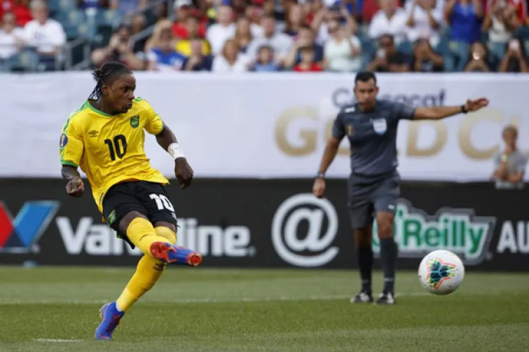 Avanza Jamaica  a semifinales