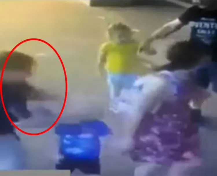 Mujer ataca a niño de 3 años con cuchillo