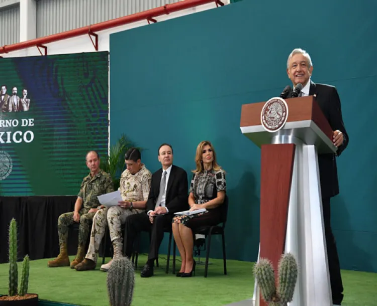 AMLO se compromete a reabrir caso de ABC