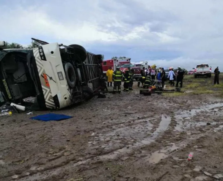 Camionazo deja 6 personas sin vida