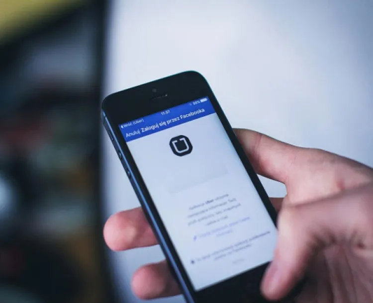 Conductoras de Uber podrán aceptar viajes solo de mujeres