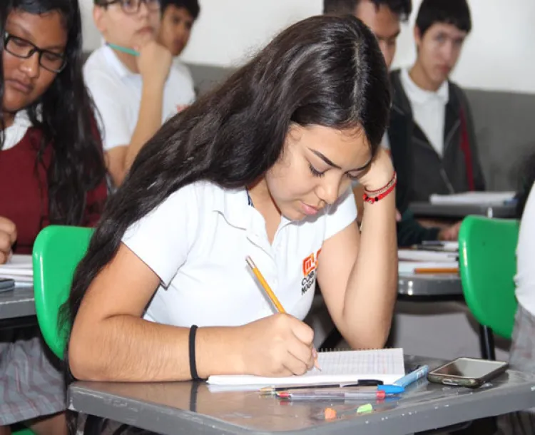 Regresan a clases 31 mil alumnos del Cobach