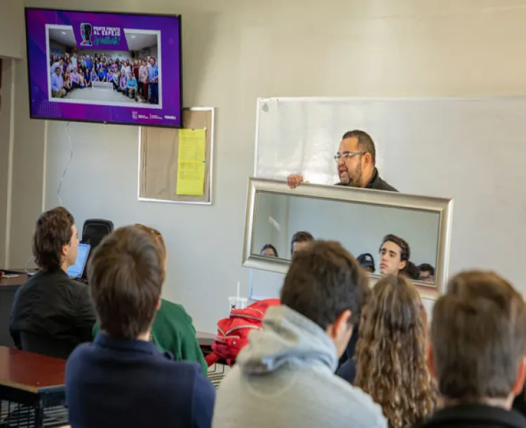 Imparten “Ponte Frente al Espejo” en el Colegio Irlandés