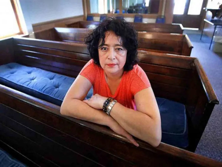 Mexicana cumple mil días refugiada en iglesia de EU