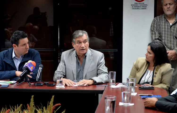 Presentan iniciativa de Ley a Agentes Inmobiliarios