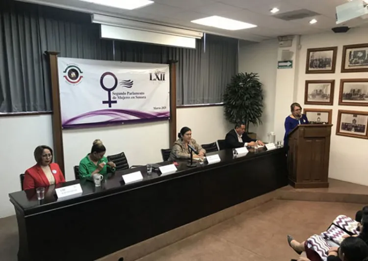 Celebra Congreso Segundo Parlamento de Mujeres