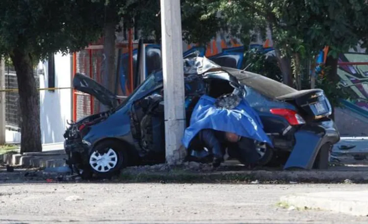 Mueren dos en accidente de tránsito