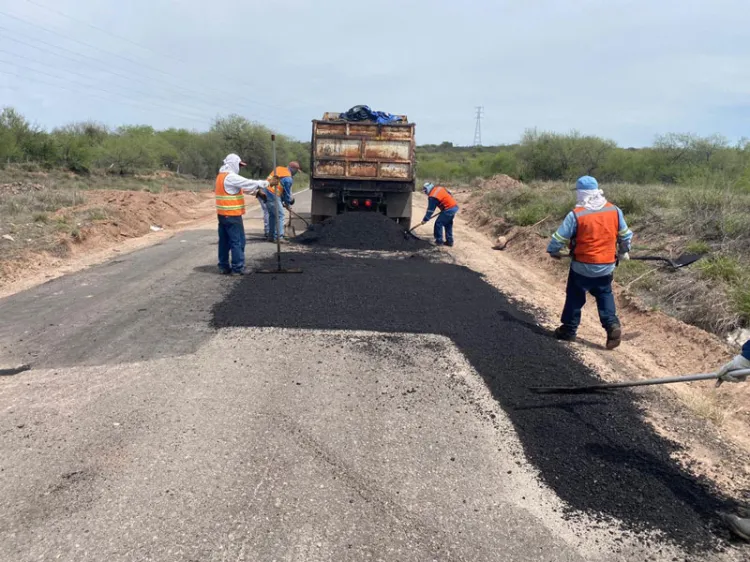 Rehabilitan carreteras estatales