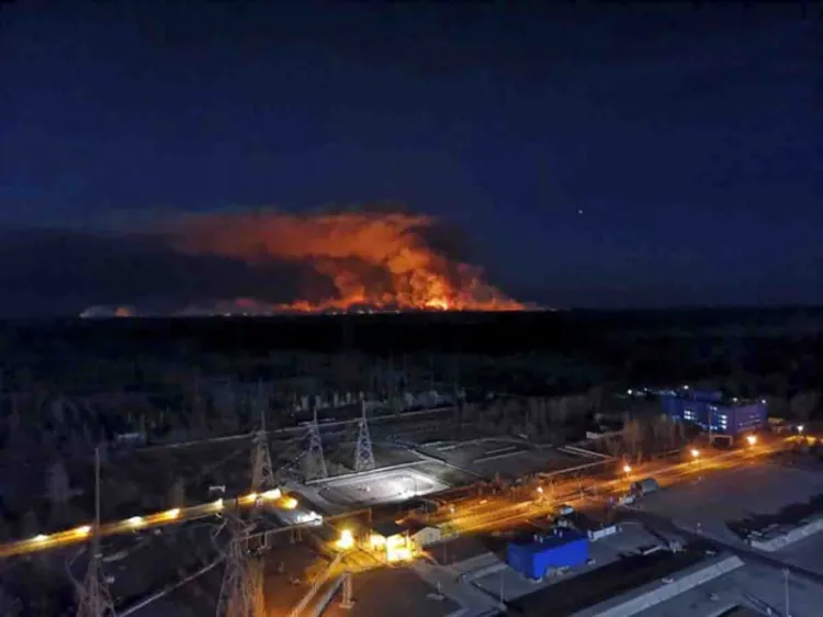 Reportan tres nuevos incendios cerca de Chernóbil